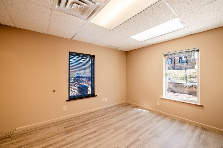 More Photos Of 1313 S Saint Francis Dr, Santa Fe Healthcare For Lease