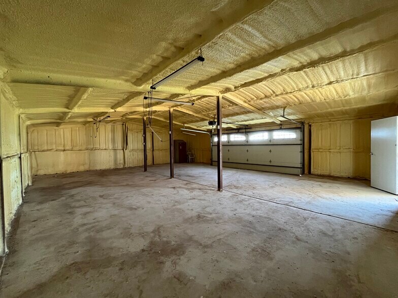 More Photos Of FM 902 and Cobler Road, Collinsville Light Distribution For Lease