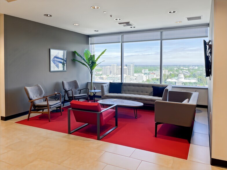 Primary Photo Of 500 Capitol Mall, Sacramento Coworking Space