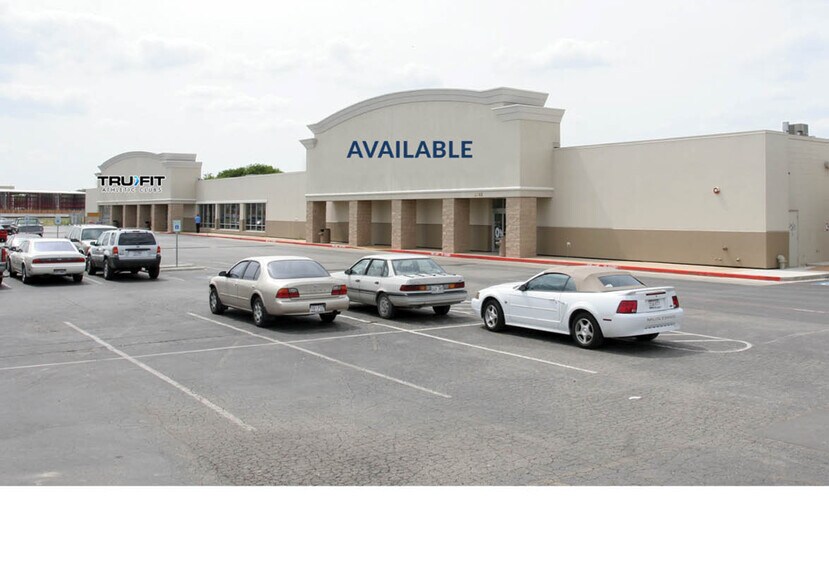 More Photos Of 2545-2567 SW Military Dr, San Antonio Unknown For Lease