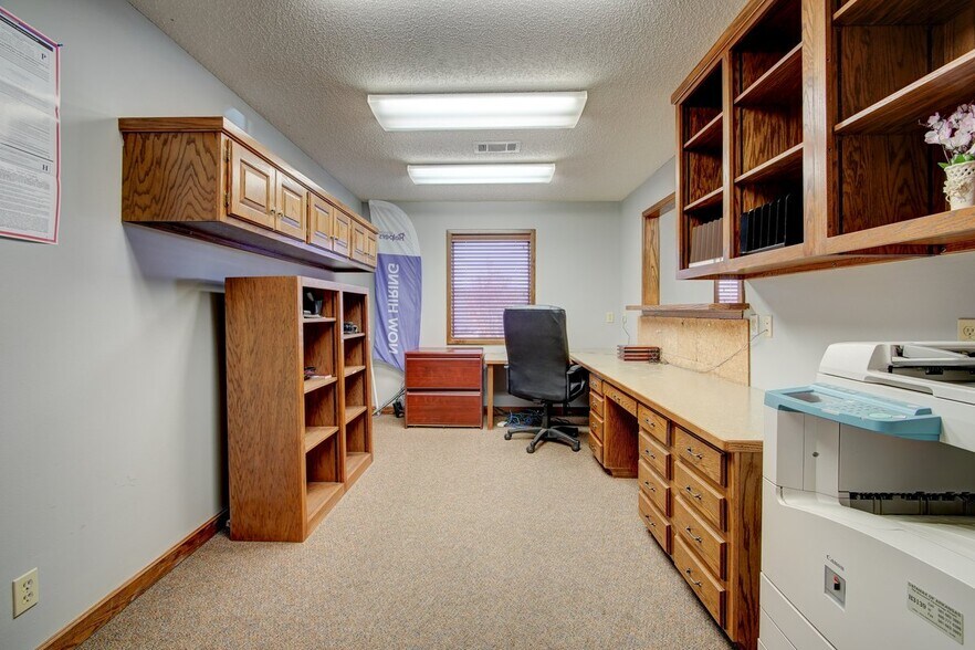 More Photos Of 715 Hobson Ave, Hot Springs National Park Office For Sale