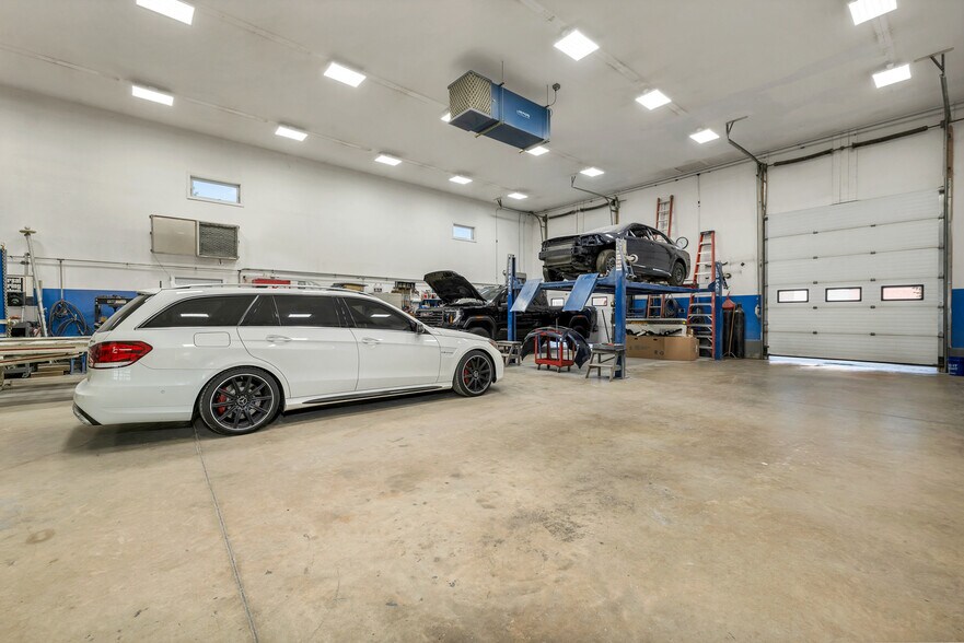 More Photos Of 14 Boynton Ln, Seabrook General Retail For Sale