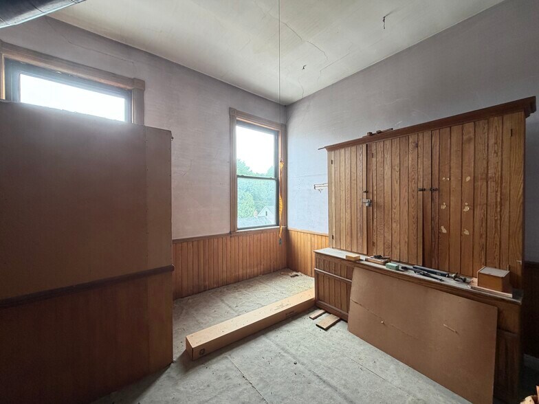 More Photos Of 913 Portland St, Rochester Apartments For Sale