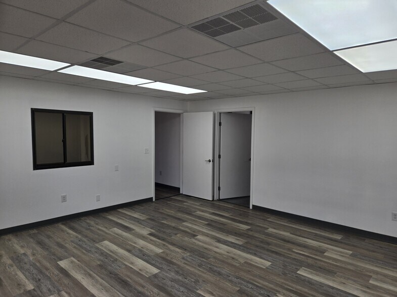 More Photos Of 10830 Canal St, Seminole Unknown For Lease