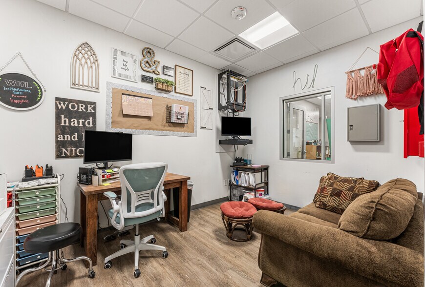 More Photos Of 1001 S Sentinel Ln, Meridian Daycare Center For Sale