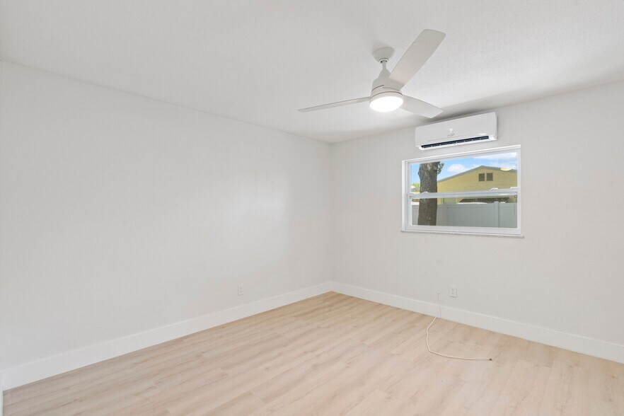 More Photos Of 1150 Carlton Ct, Fort Pierce Apartments For Sale