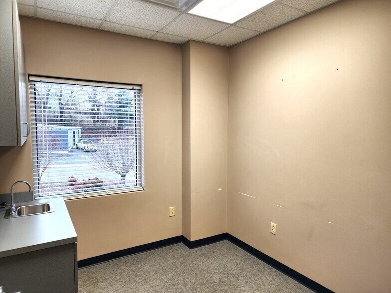 More Photos Of 436 Hadley St, Mount Airy Healthcare For Sale
