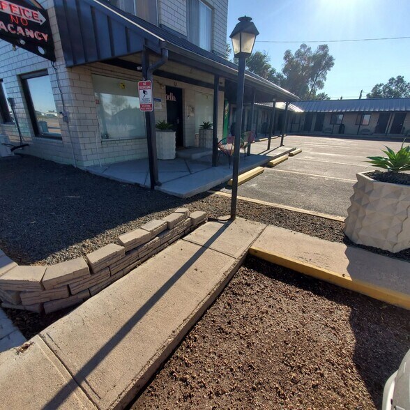 More Photos Of 105 8th Ave, Greeley Hotel For Sale