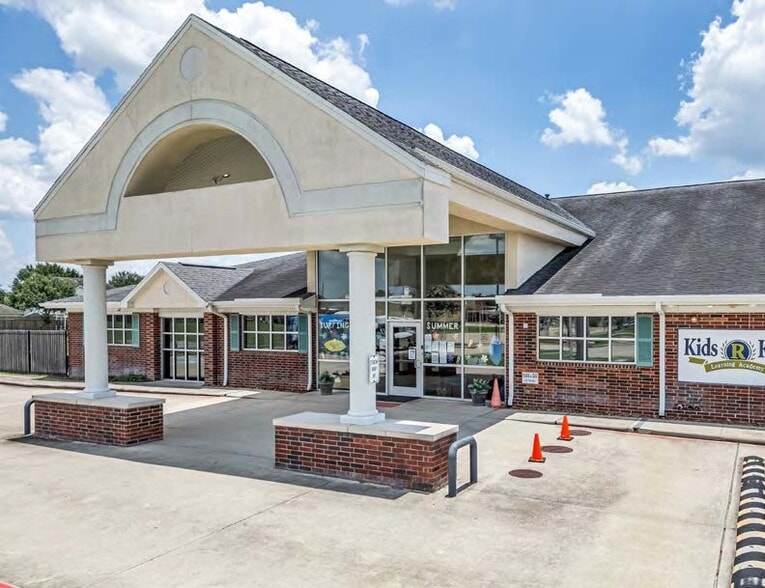More Photos Of 31 Parkway Lake Ct, Richmond General Retail For Sale