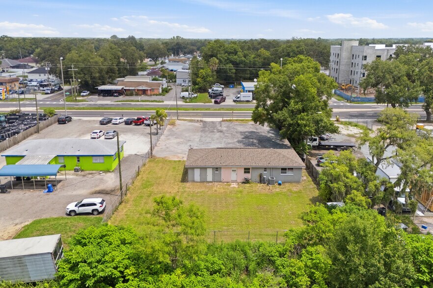 More Photos Of 7113 Causeway Blvd, Tampa Auto Dealership For Sale