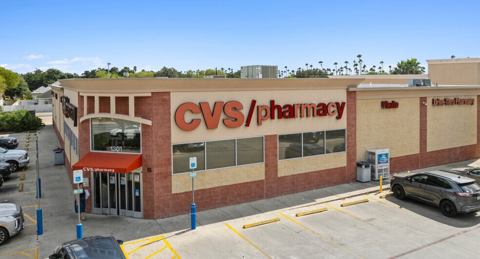 More Photos Of 1301 S Cage Blvd, Pharr Drugstore For Sale
