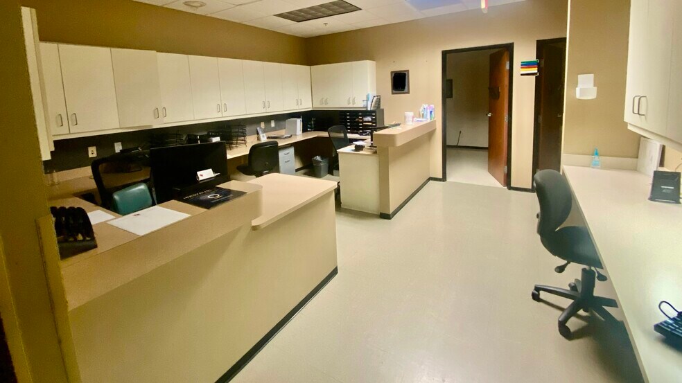 More Photos Of 2 St Mark's Pl, La Grange Medical For Lease