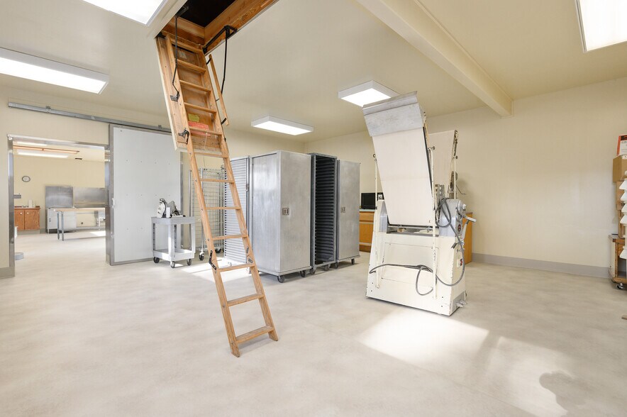 More Photos Of 212 NE D St, Willamina Food Processing For Sale