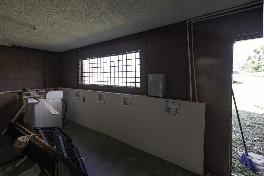 More Photos Of 41 County Road 115, Abbeville Flex For Sale