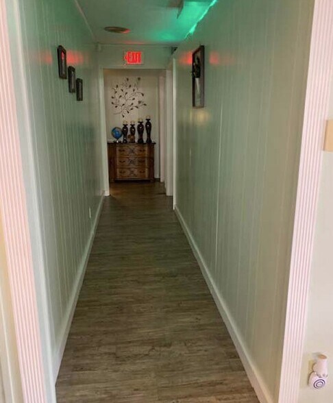 More Photos Of 2409 7th St, Bay City Medical For Sale