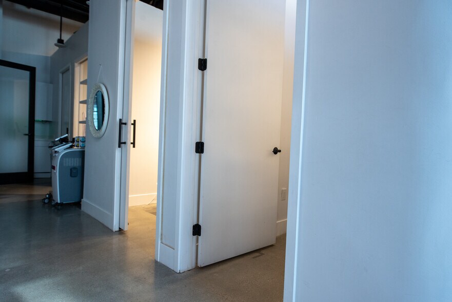 More Photos Of 413-445 N Rodeo Dr, Beverly Hills Coworking Space