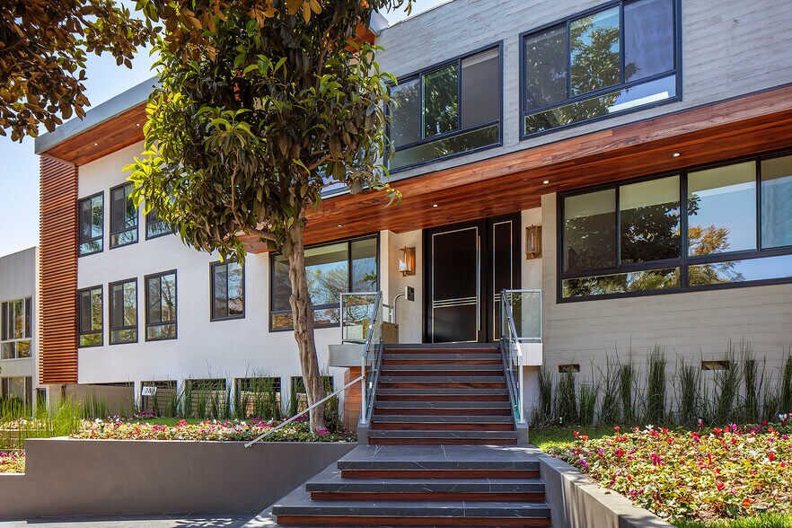 Primary Photo Of 1267 N Laurel Ave, West Hollywood Apartments For Sale