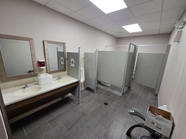 More Photos Of 34673 Bennett Dr, Fraser Serviced Offices For Sale