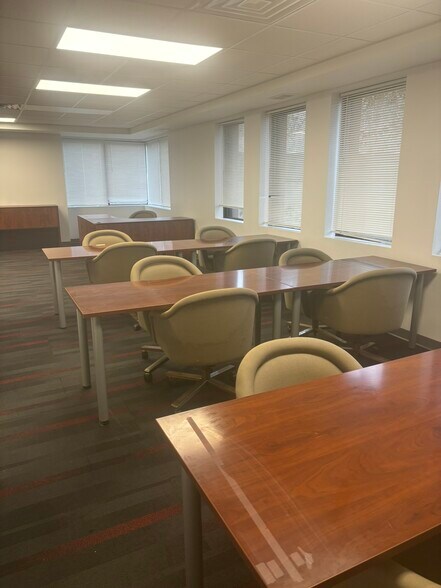 More Photos Of 29 Noblestown Rd, Carnegie Office For Lease