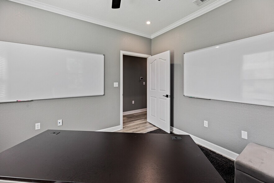 More Photos Of 3000 Joe Dimaggio Blvd, Round Rock Medical For Sale