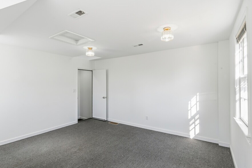 More Photos Of 801-809 Franklin St, Alexandria Loft Creative Space For Lease
