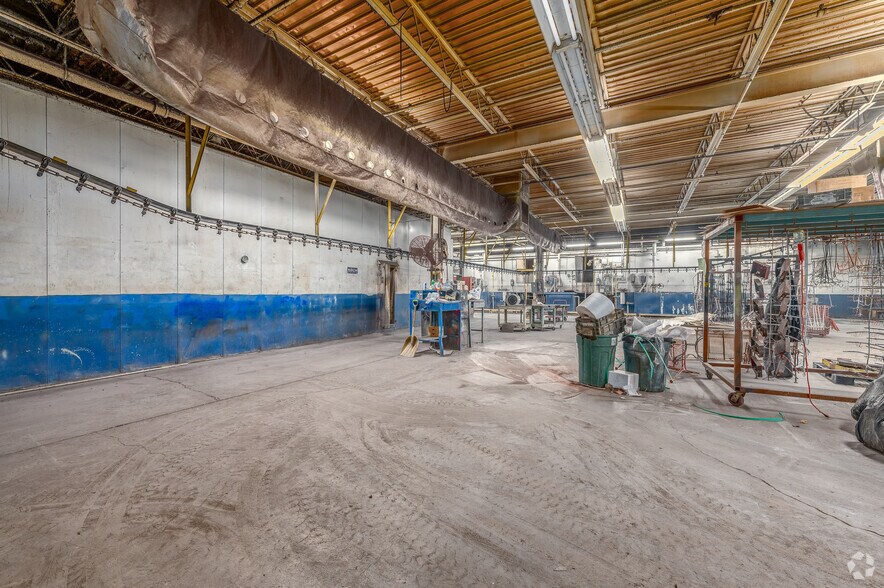 More Photos Of 2201 W Park Dr, Lorain Manufacturing For Lease