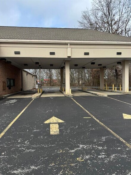 More Photos Of 1112 W 7th St, Hopkinsville Freestanding For Lease