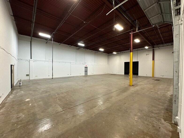 More Photos Of 4040 Delp St, Memphis Distribution For Lease