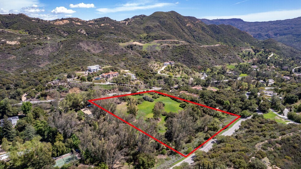 More Photos Of 24415 Mulholland Hwy, Calabasas Land For Sale