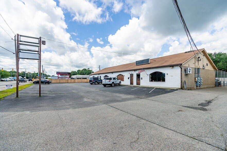 More Photos Of 2077 W Shore Rd, Warwick Freestanding For Sale