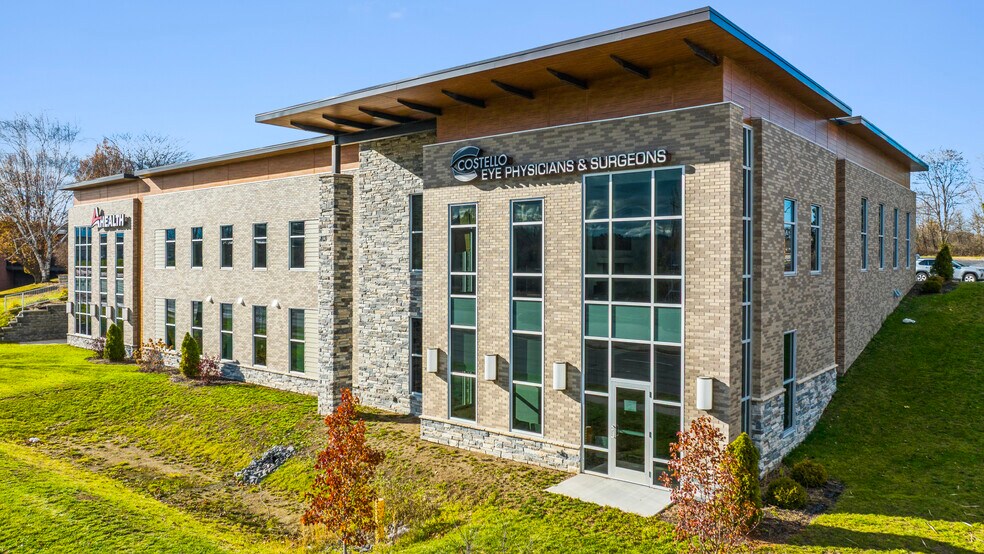 More Photos Of 4 Ellinwood Dr, New Hartford Medical For Sale