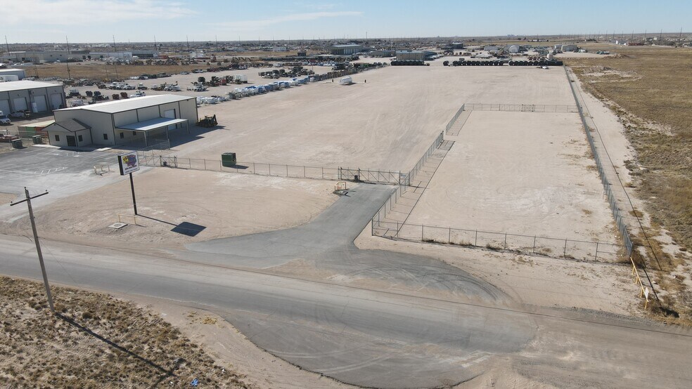 More Photos Of 2605 French dr, Hobbs Industrial For Lease