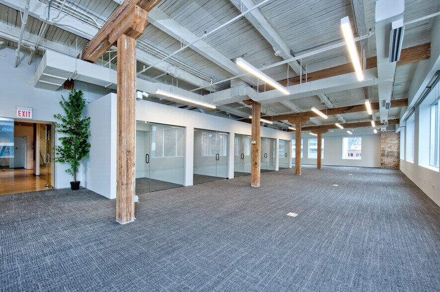 More Photos Of 225 W Ohio St, Chicago Office For Lease