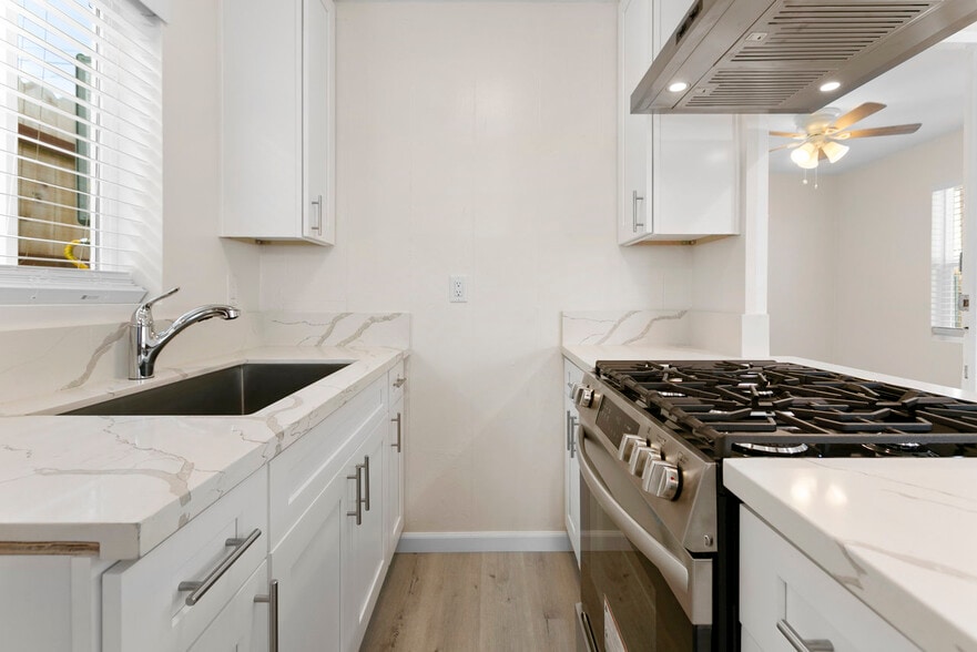 More Photos Of 4050 Euclid Ave, San Diego Apartments For Sale