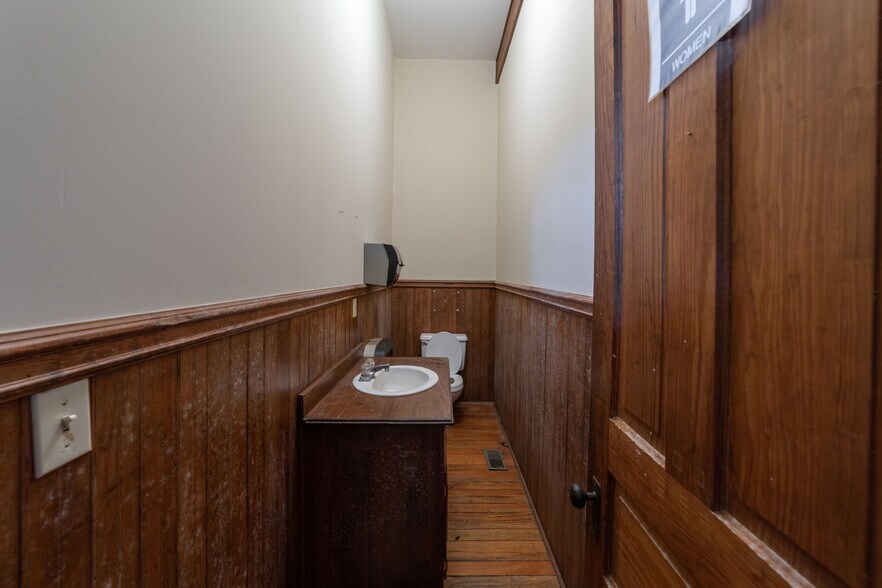 More Photos Of , Marion Unknown For Sale