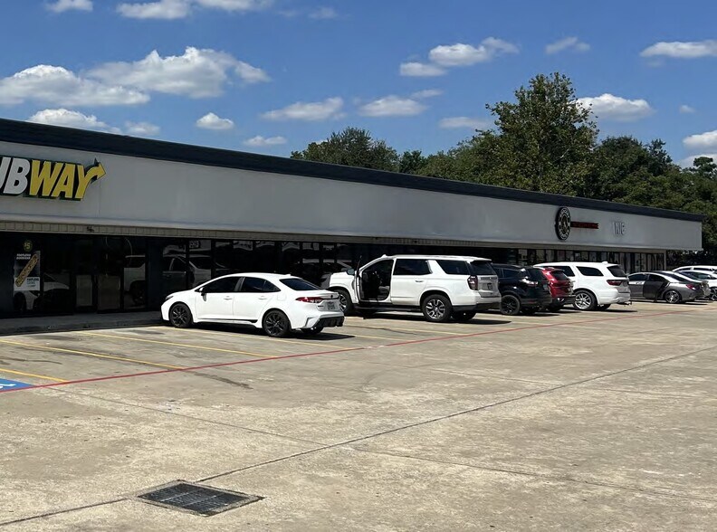 More Photos Of 701 E Main St, Tomball Unknown For Lease