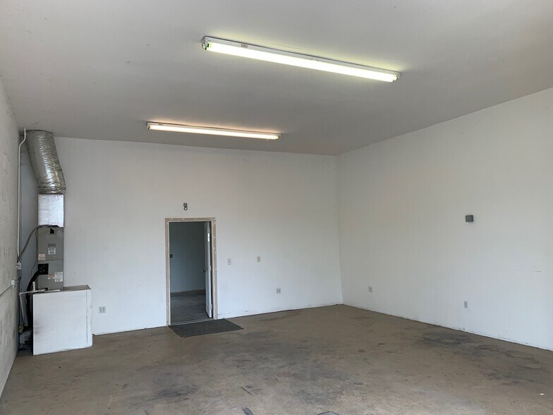 More Photos Of 18350 Paulson Dr, Port Charlotte Warehouse For Sale