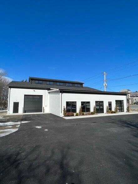 More Photos Of 45 Maple St, Warwick Light Manufacturing For Lease