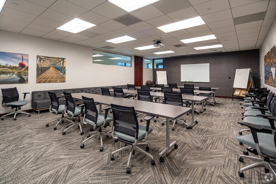 More Photos Of 1550 Utica Ave S, Saint Louis Park Office For Lease