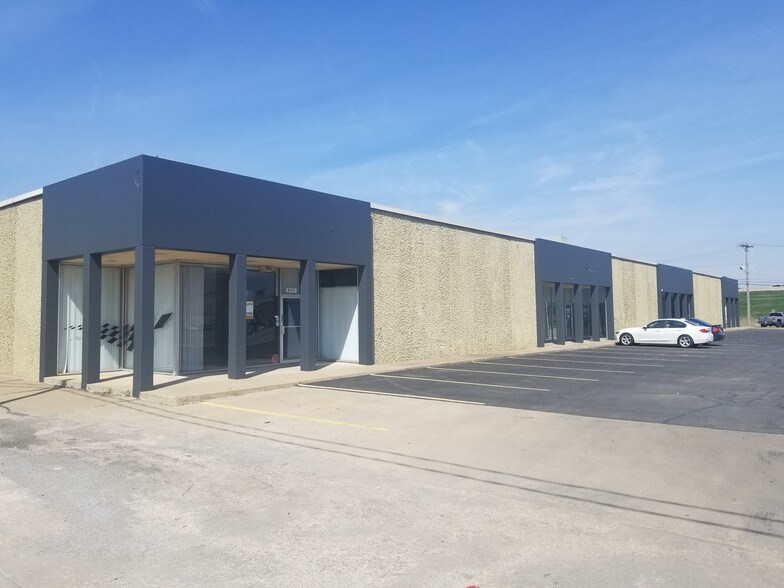 More Photos Of 4304-4328 S Mingo Rd, Tulsa Flex For Lease