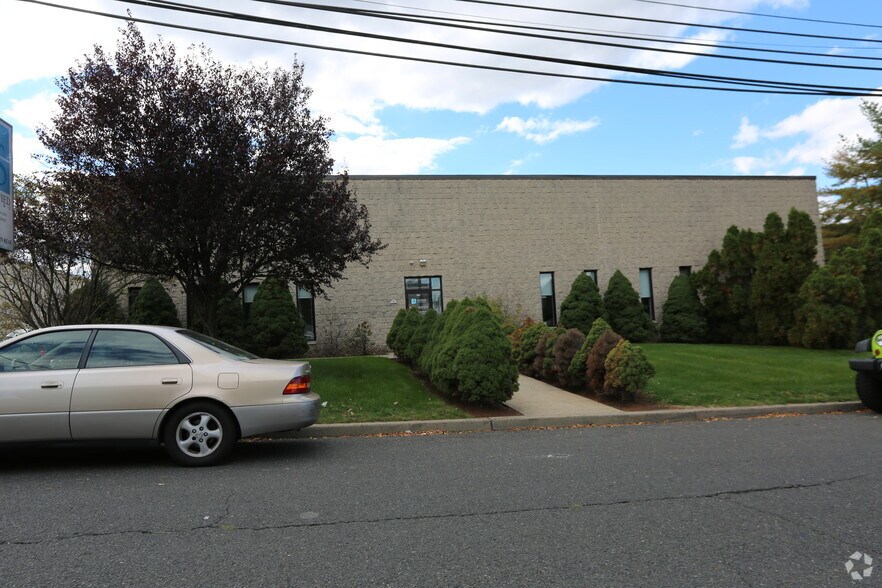 More Photos Of 363 Market St, Kenilworth Warehouse For Lease