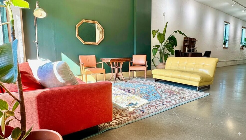 More Photos Of 598-608 S Smith Ave S, Saint Paul Storefront Retail Office For Lease