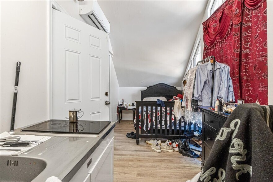 More Photos Of 4 Main St, Kings Park Storefront Retail Residential For Sale