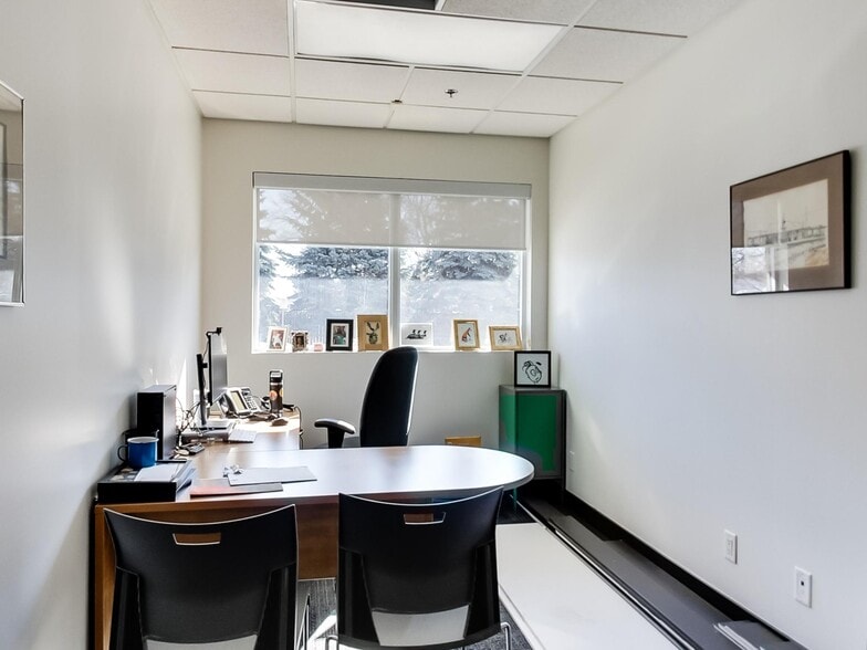 More Photos Of 540 Plains Rd E, Burlington Apartments For Sale