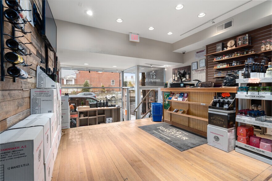 More Photos Of 27 Harvard St, Brookline Office For Lease