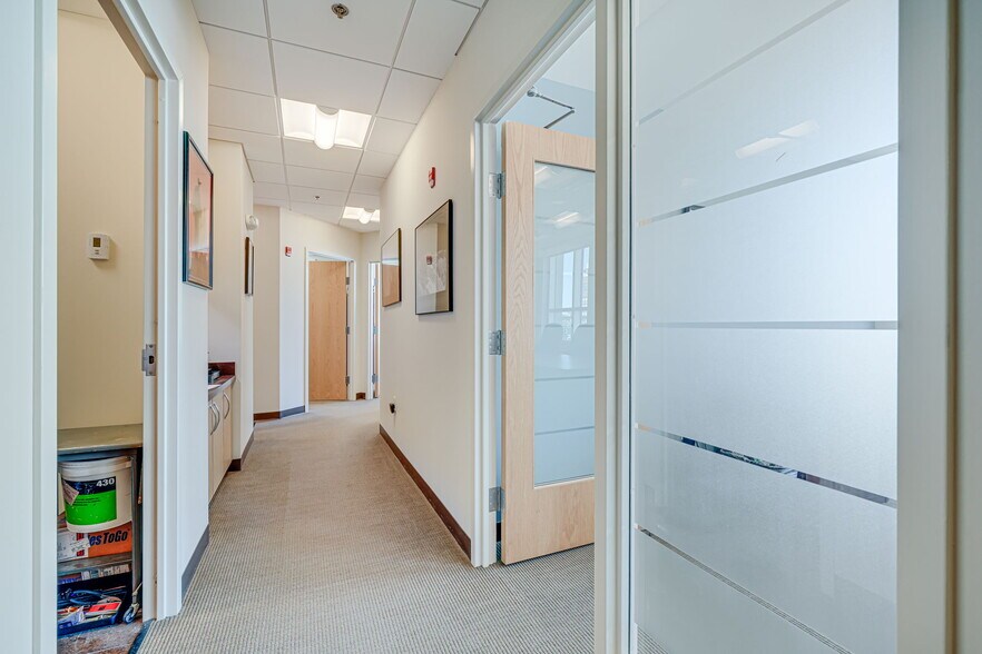 More Photos Of 7115 Leesburg Pike, Falls Church Office For Sale