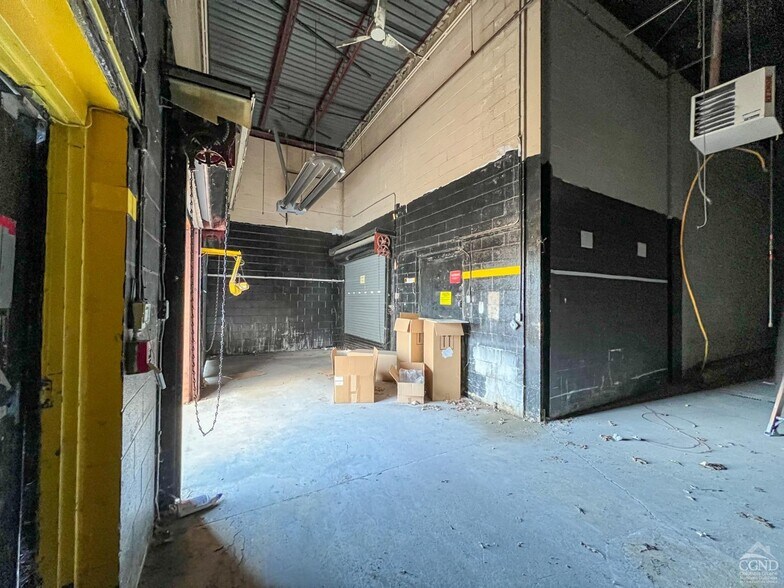 More Photos Of 15 Dardess Dr, Chatham Unknown For Lease