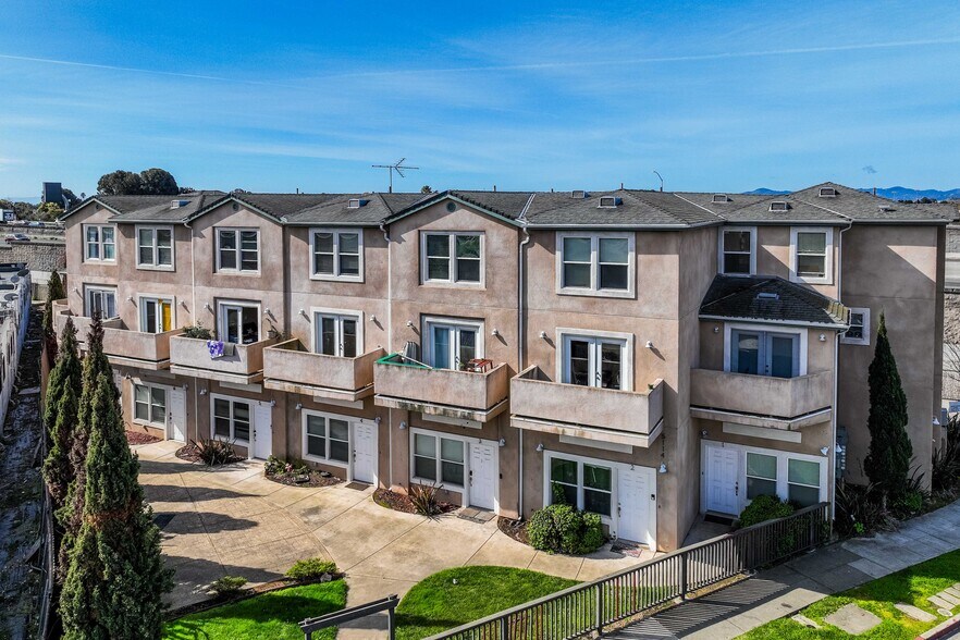 Primary Photo Of 5114 Wall Ave, Richmond Apartments For Sale