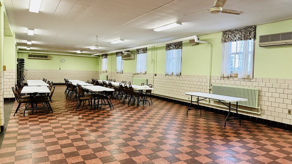 More Photos Of 1018 College Ave, Niagara Falls Schools For Sale