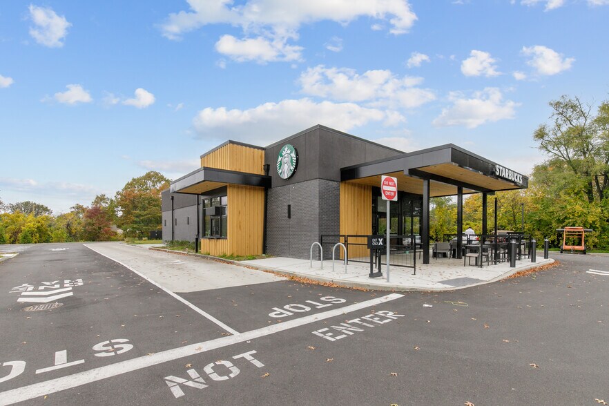 More Photos Of , Franklin Square General Retail For Sale